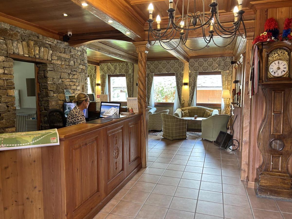 Hotel Croux Courmayeur Exterior photo