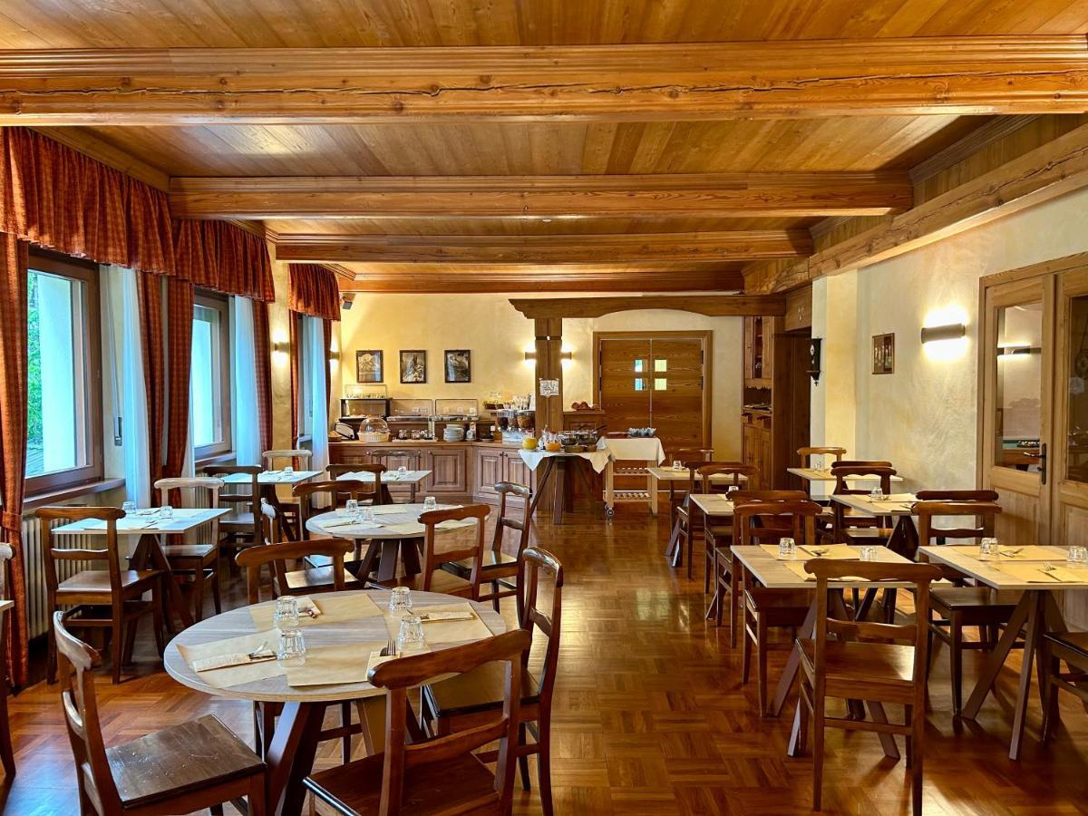 Hotel Croux Courmayeur Exterior photo